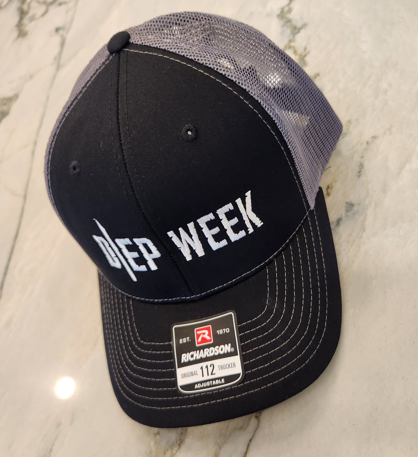 DIEPWEEK trucker hat (black/gray)
